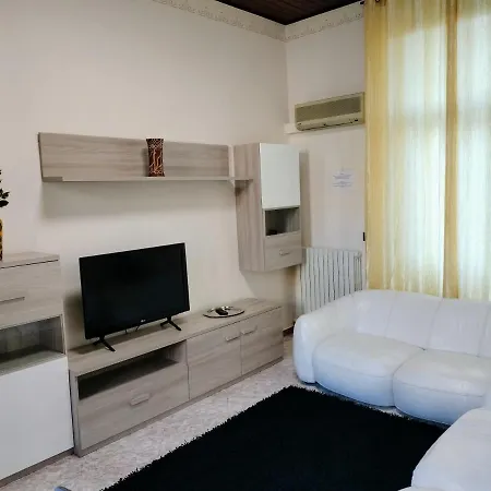 Henson Apartment